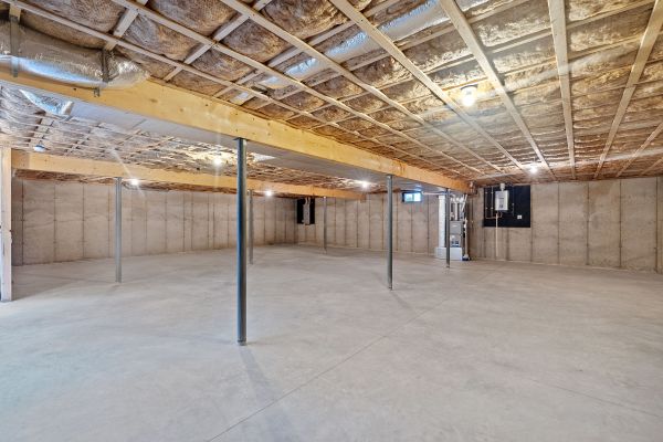 Basement Floor Installation in Federal Way