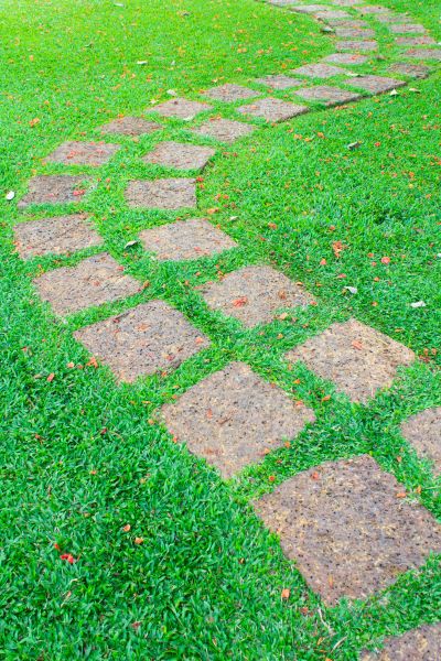 Backyard Pathway Construction in Federal Way